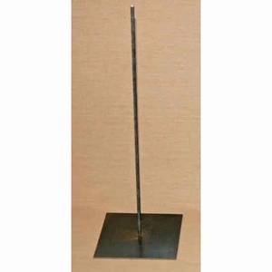 Metalen pin met voet 45cm hoog,voet 15x15cm